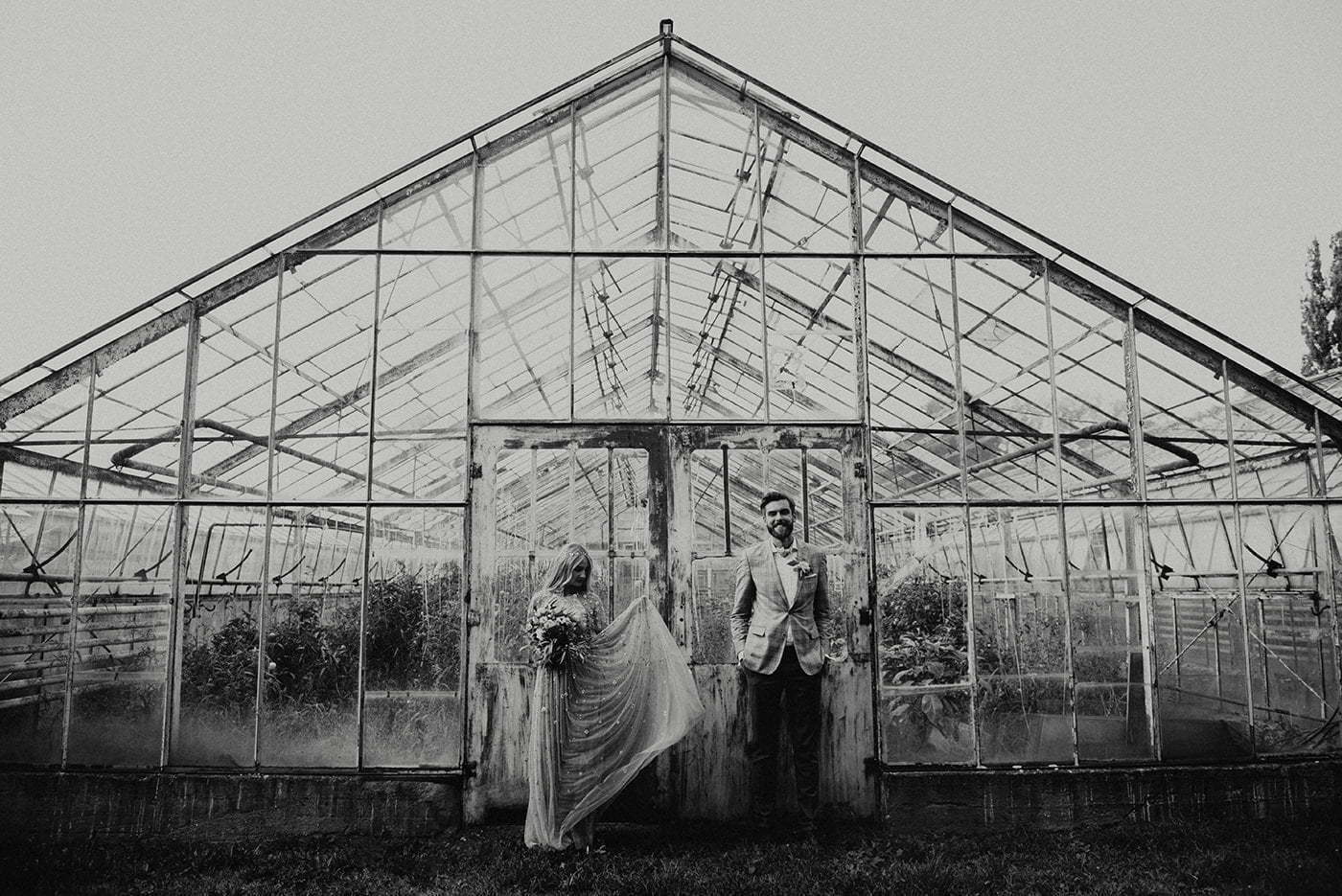 Rustykalna sesja zdjeciowa w szklarni