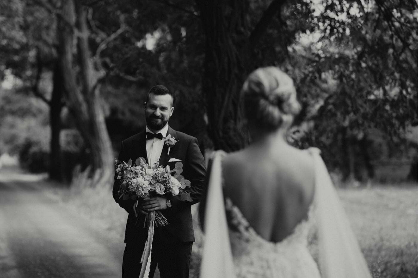 ewelina zieba plenerowy slub palac rozalin 24