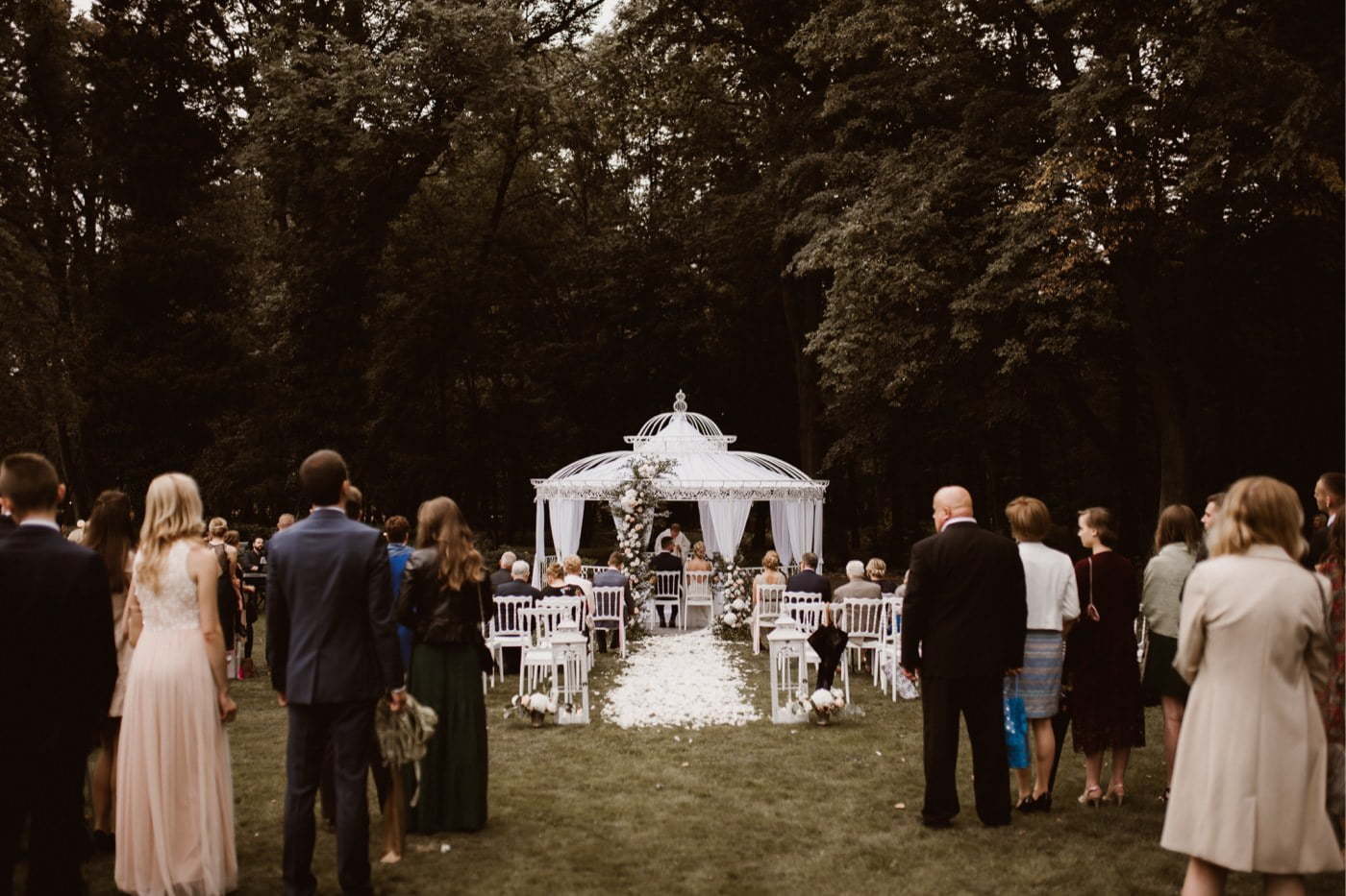 ewelina zieba plenerowy slub palac rozalin 41