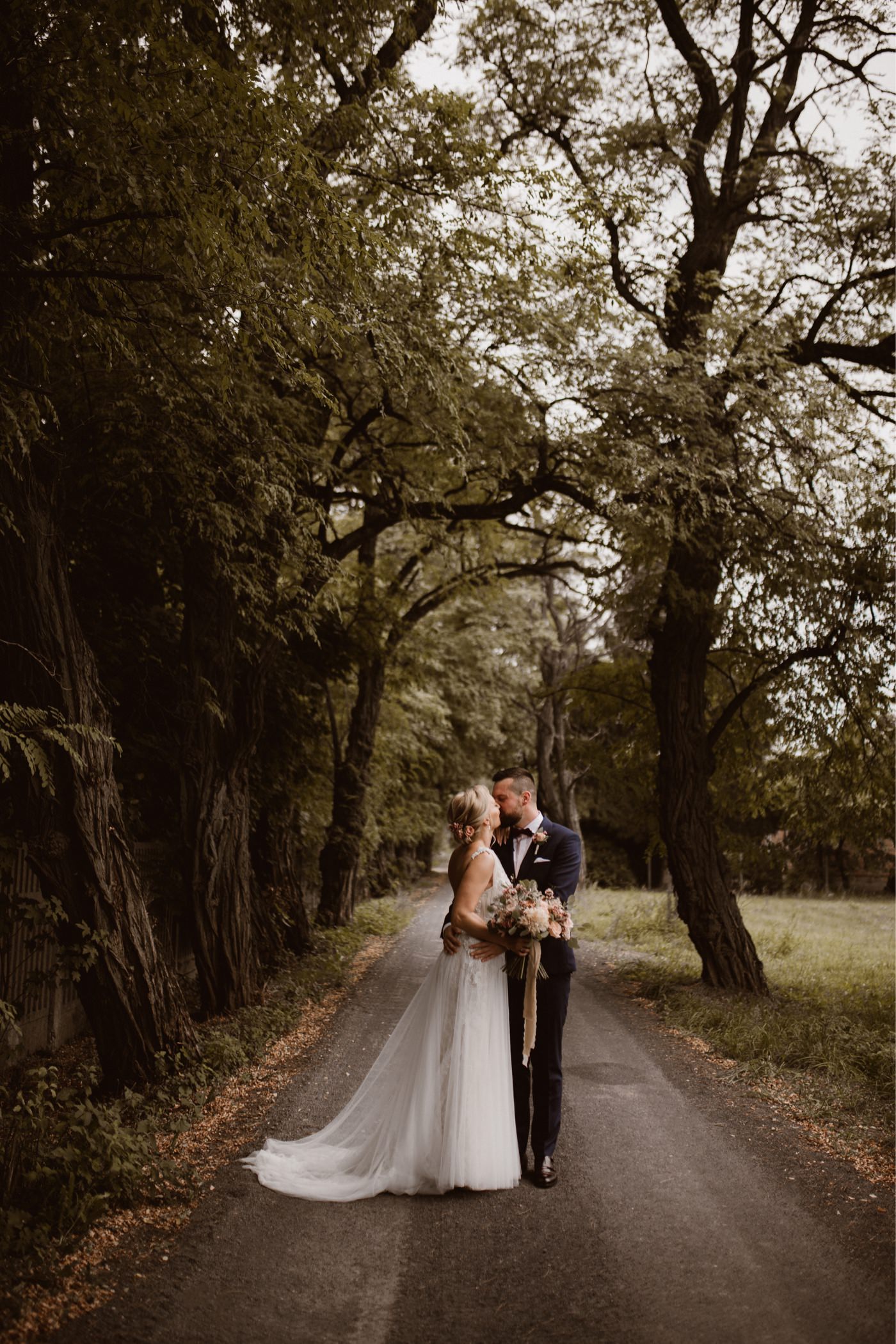 ewelina zieba plenerowy slub palac rozalin 63