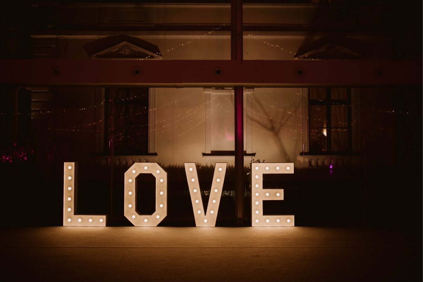 ewelina zieba plenerowy slub palac rozalin 80