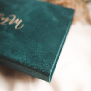 Pudełko na zdjęcia - Turkusowe ze złotym napisem miłość