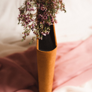 Tradycyjny album na zdjęcia - Musztardowy ze złotym napisem miłość