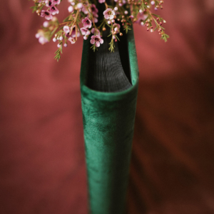 Tradycyjny album na zdjęcia - Butelkowa zieleń z grawerem miłość