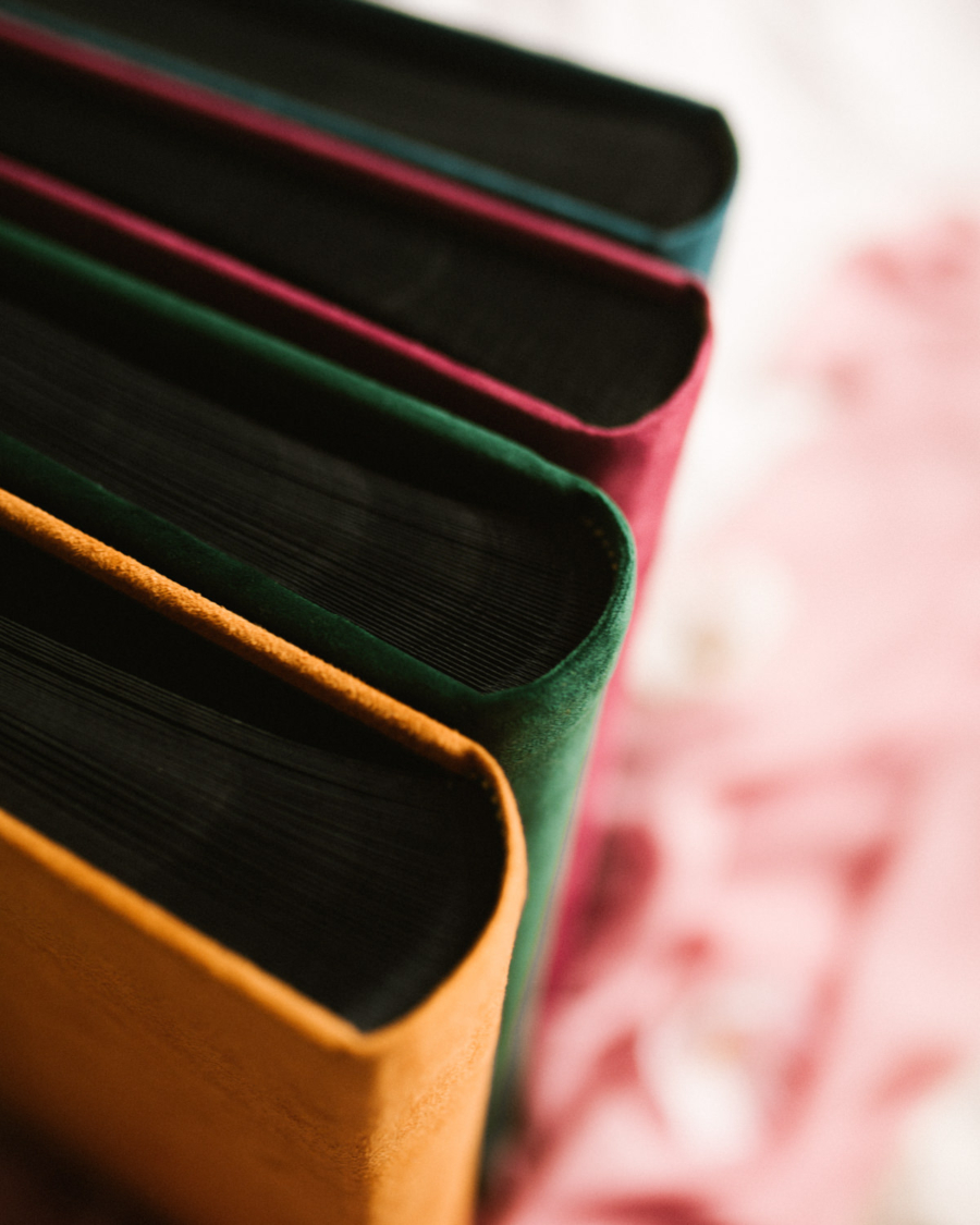 Tradycyjny album na zdjęcia - Musztardowy ze złotym napisem