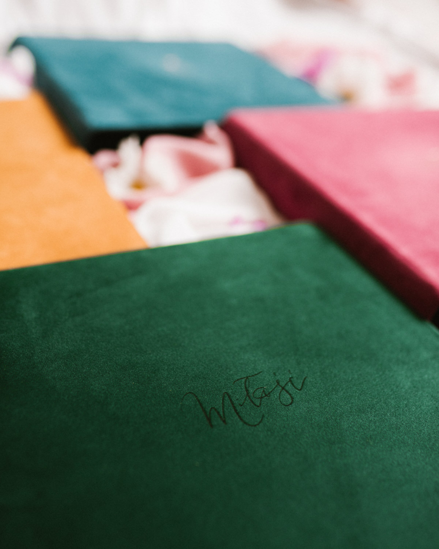 Tradycyjny album na zdjęcia - Turkusowy ze złotą grafiką