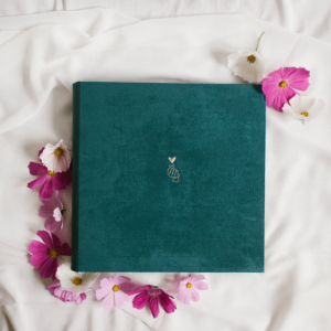 Tradycyjny album na zdjęcia - Turkusowy ze złotą grafiką