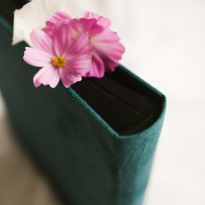 Tradycyjny album na zdjęcia - Turkusowy ze złotą grafiką