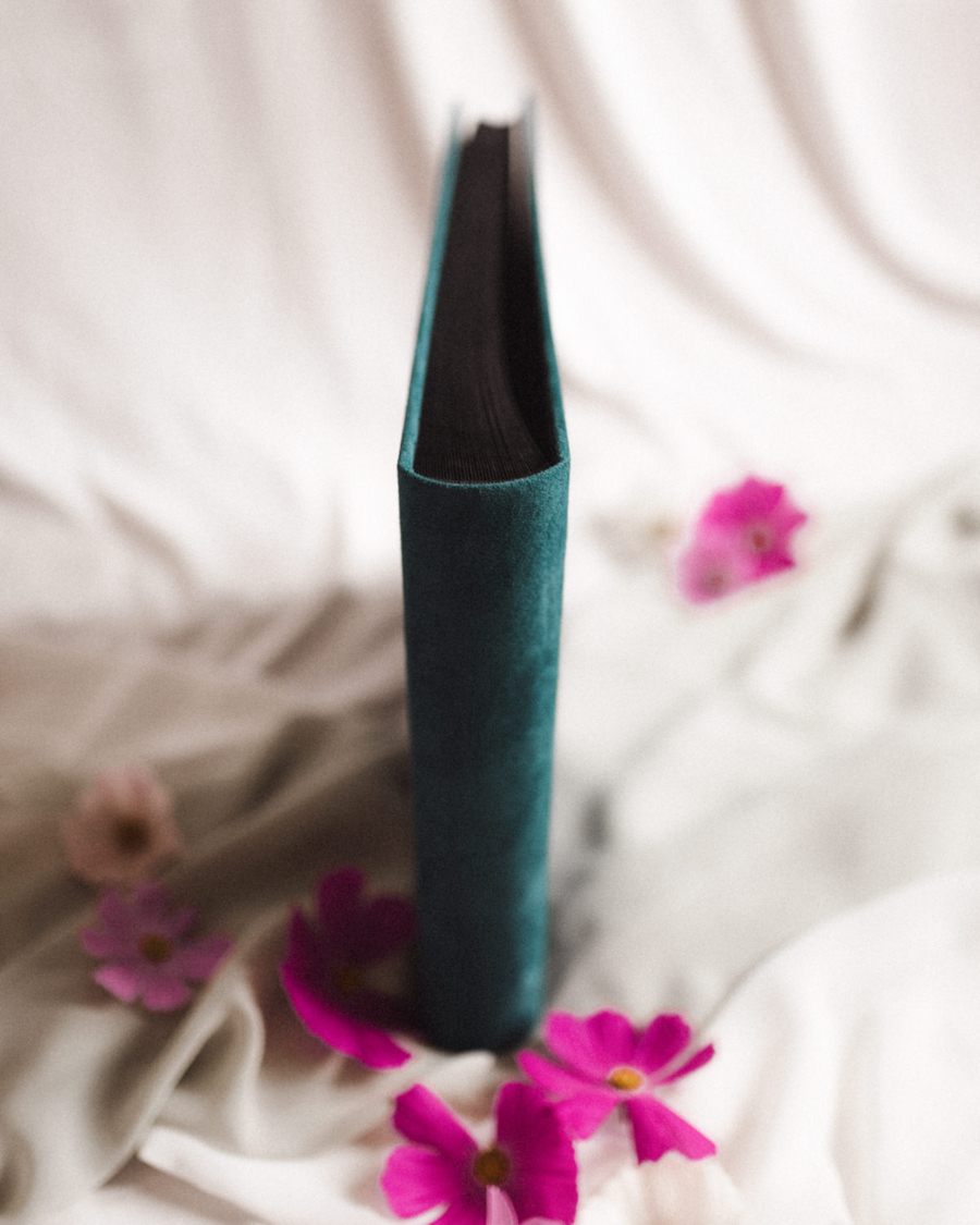 Tradycyjny album na zdjęcia - Turkusowy ze złotą grafiką