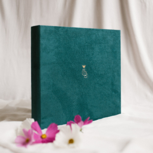 Tradycyjny album na zdjęcia - Turkusowy ze złotą grafiką