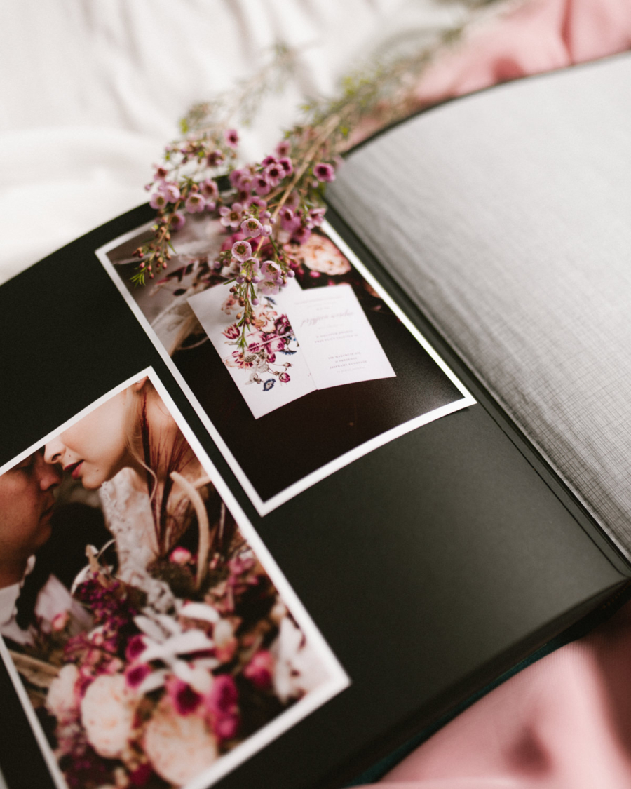 Tradycyjny album na zdjęcia - Turkusowy ze złotą grafiką