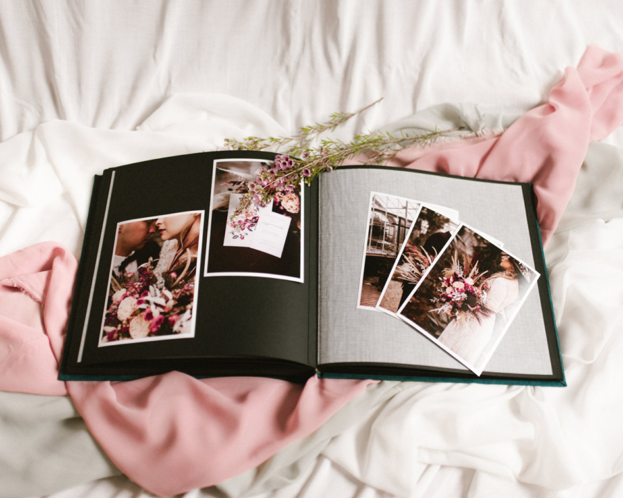 Tradycyjny album na zdjęcia - Turkusowy ze złotą grafiką