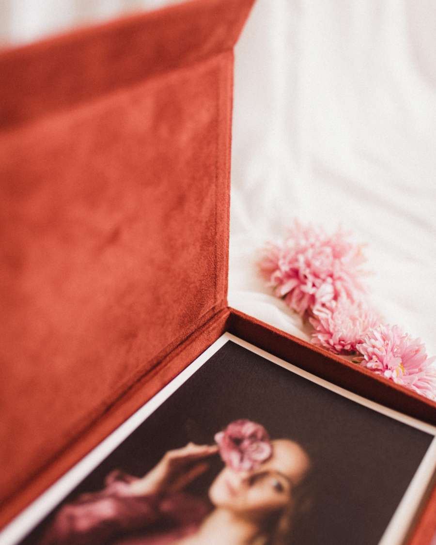 ewelina-zieba-pudelko-na-zdjecia-ceglane-ze-zlotym-napisem-milosc-04 Pudełko na zdjęcia - Ceglane ze złotym napisem miłość