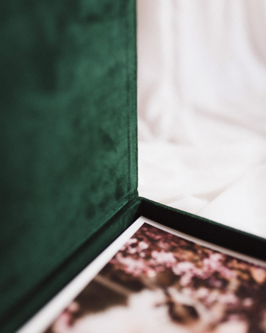 Pudełko na zdjęcia - Butelkowa zieleń ze złotym napisem nasza historia