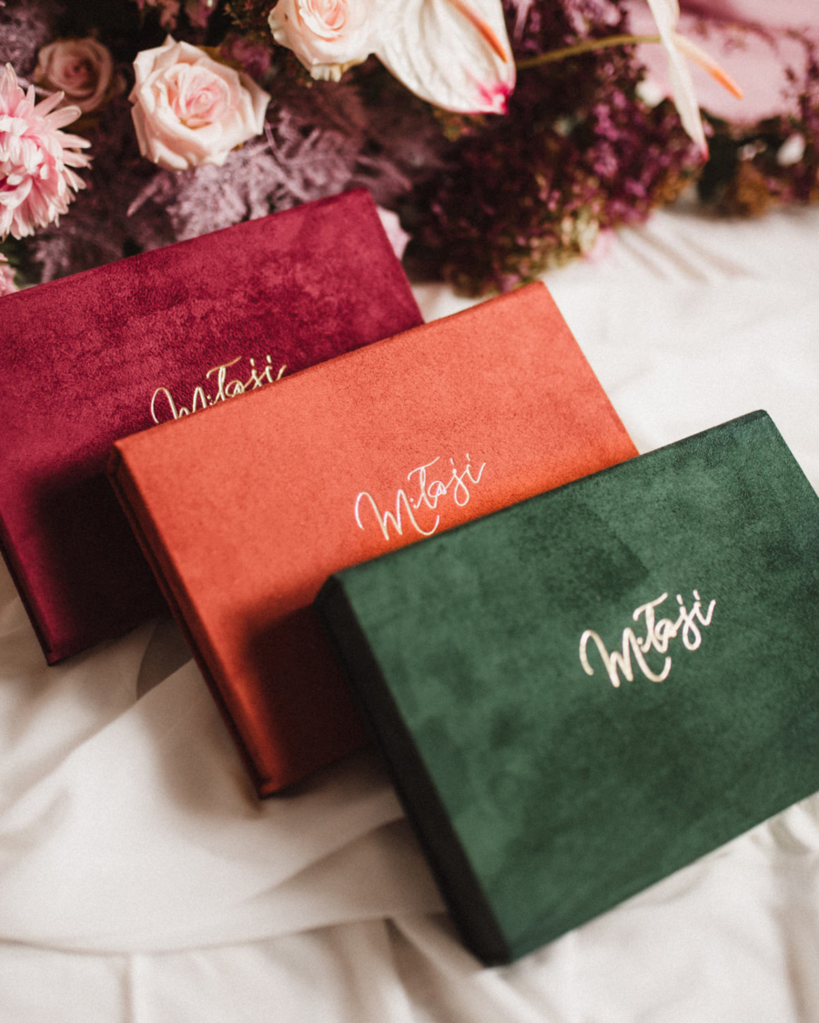 Pudełko na zdjęcia - Butelkowa zieleń ze złotym napisem nasza historia