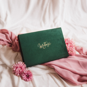 Pudełko na zdjęcia - Butelkowa zieleń ze złotym napisem miłość