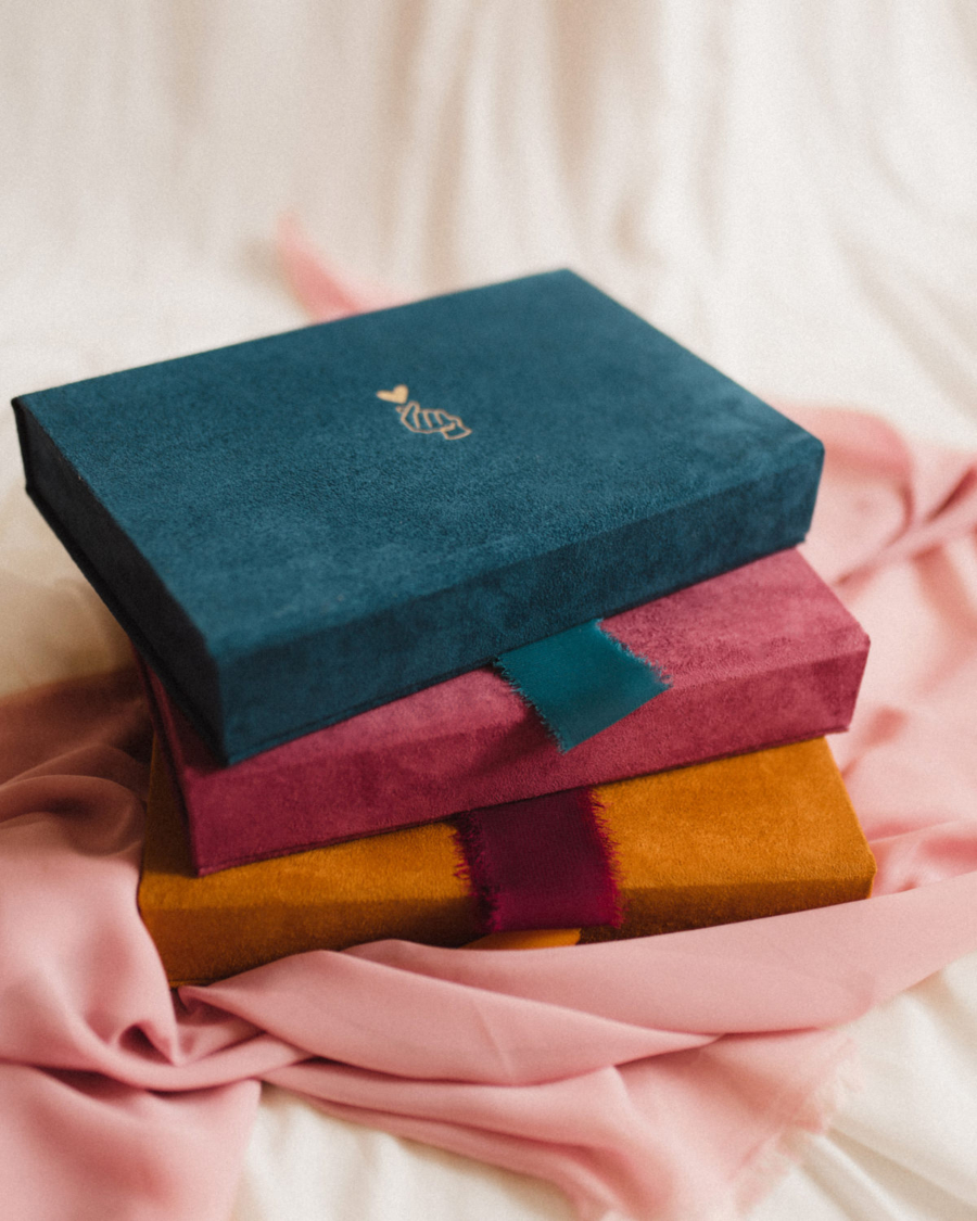 Pudełko na zdjęcia - Granatowe ze złotą grafiką