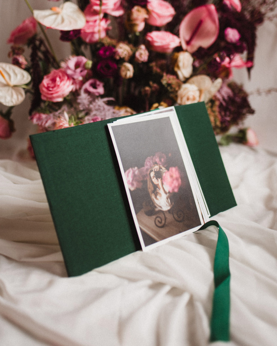 Teczka na zdjęcia w kolorze butelkowej zieleni