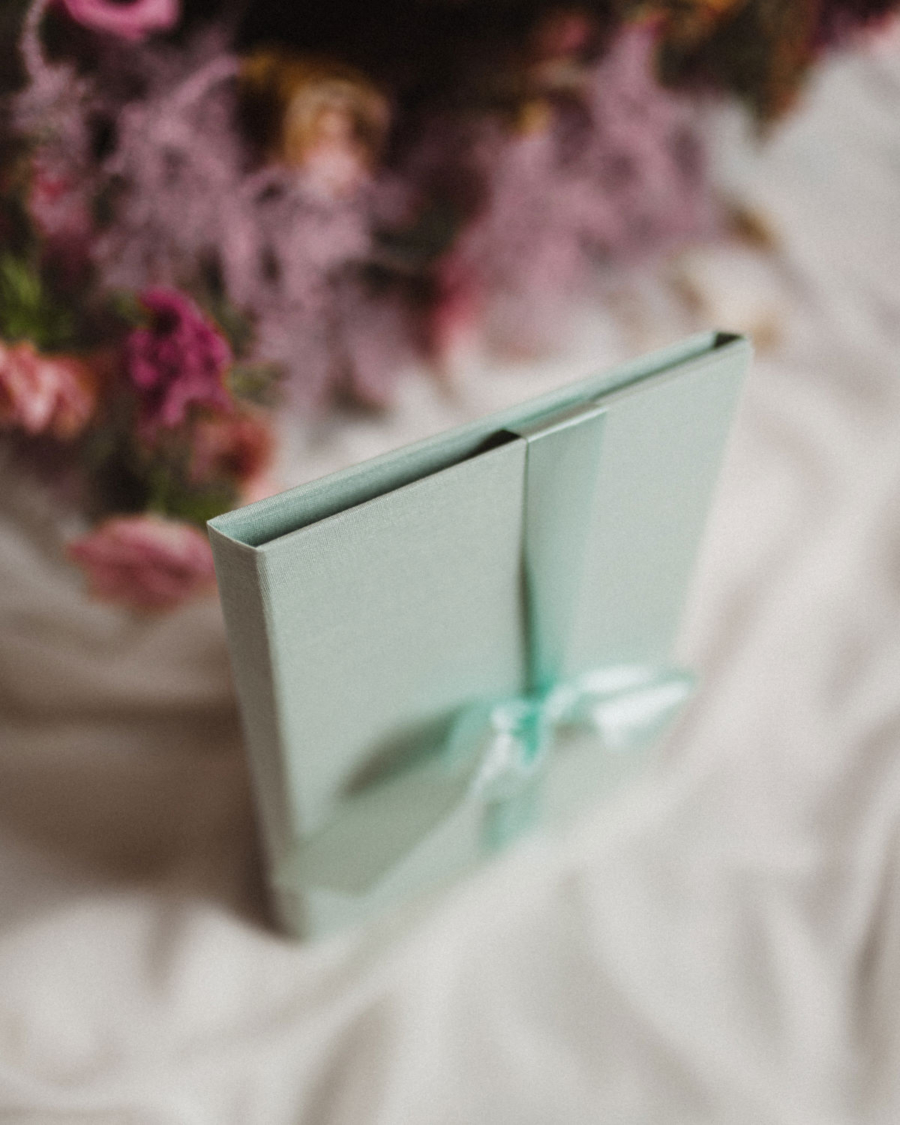 ewelina-zieba-teczka-na-zdjecia-w-kolorze-mietowym-03 Teczka na zdjęcia w kolorze miętowym