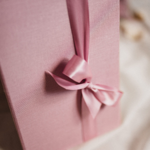 ewelina-zieba-teczka-na-zdjecia-w-kolorze-rozowym-02 Teczka na zdjęcia w kolorze różowym