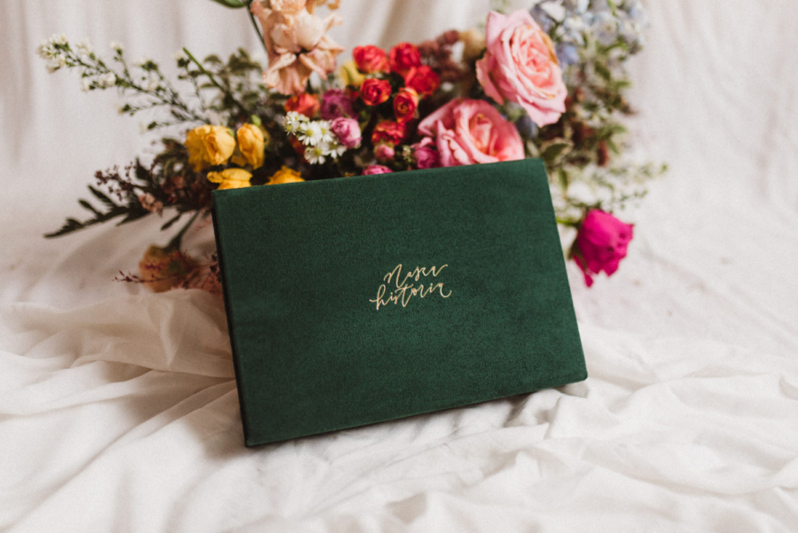 Pudełko na zdjęcia - Butelkowa zieleń ze złotym napisem nasza historia